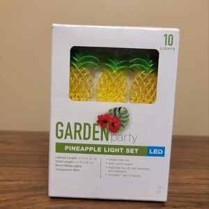 🍍 Garden Party LED‎ Pineapple String Light Set New